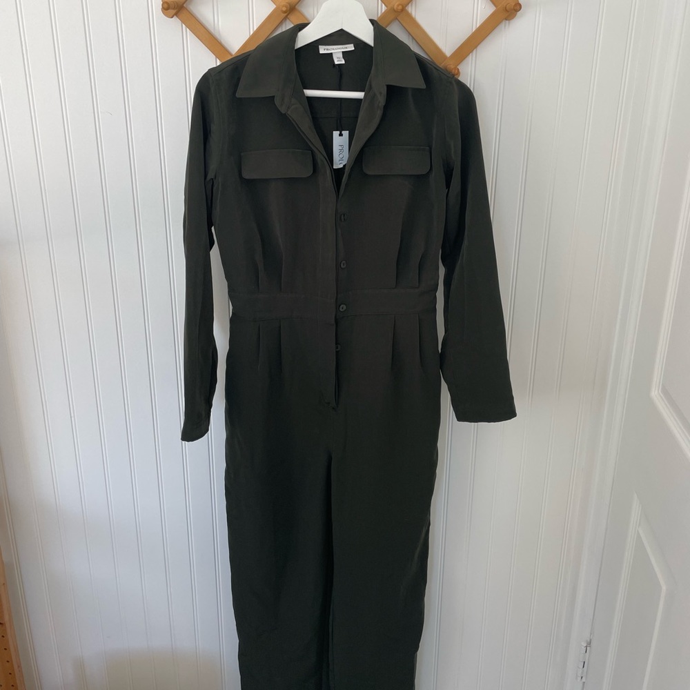 Tags on jumper - long sleeve. Great for a potter or dress up with boots!